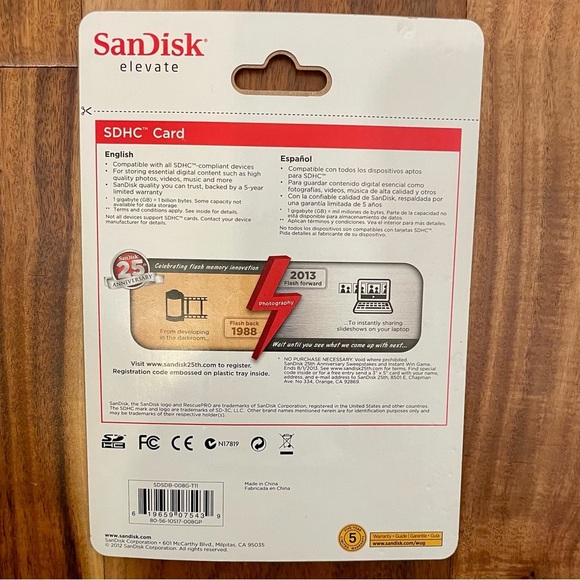 SanDisk Elevate 8 GB SDHC Card Memory Card 2012. - Picture 3 of 3